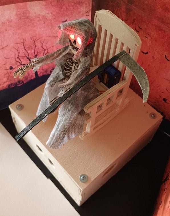 Halloween - Projekt: Das interaktive Skelett mit Bewegung, Licht und Soundeffekten - AZ - Delivery