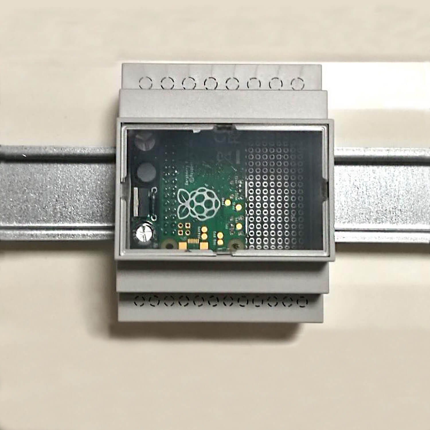 RasPiBox Zero - Hutschienen Montage- und Anschluss Set - AZ-Delivery